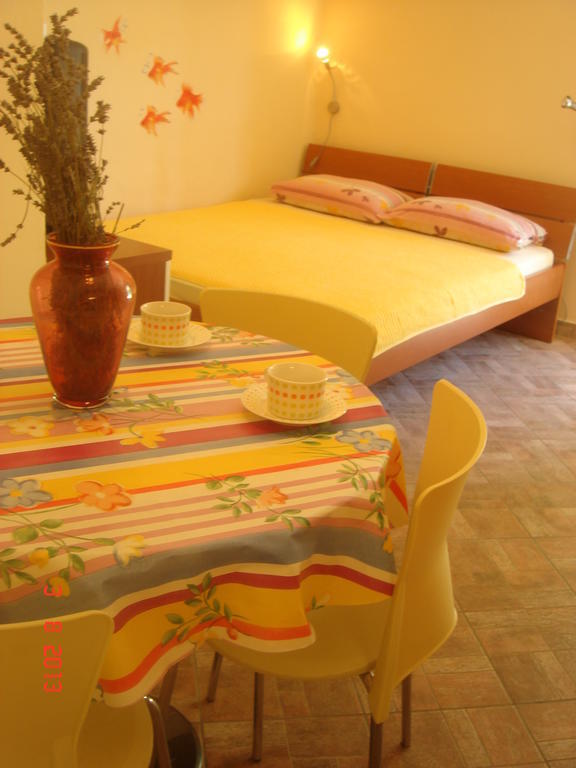 Apartments Renata Primošten Habitación foto