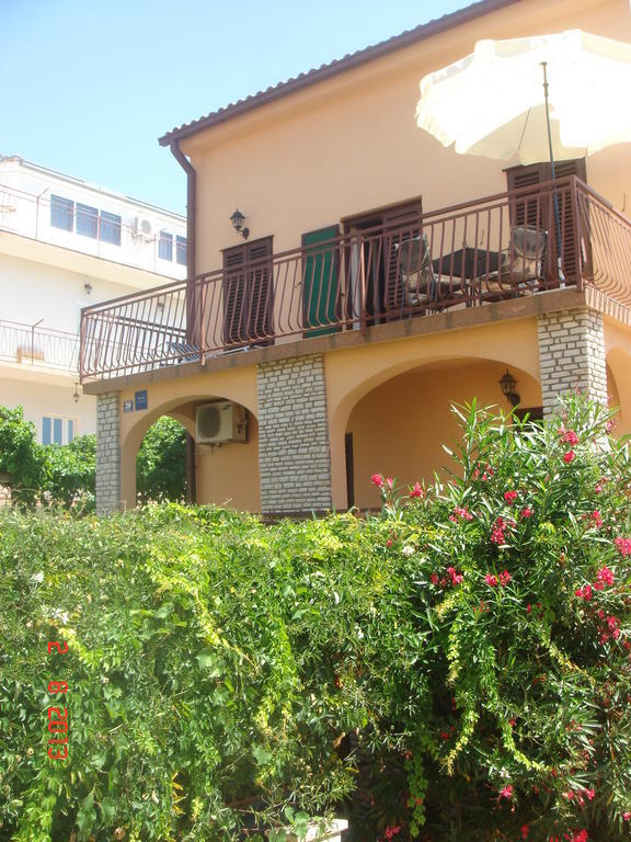 Apartments Renata Primošten Exterior foto